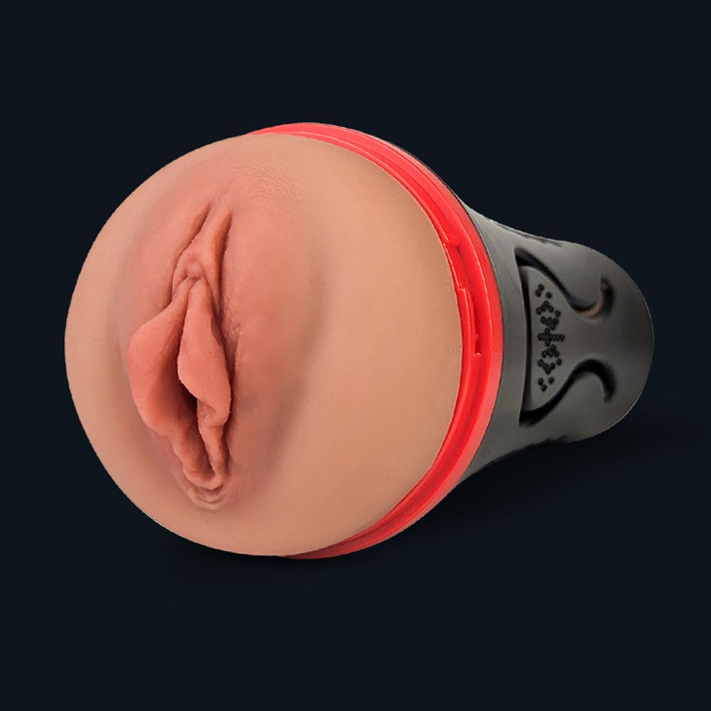 Lindsey masturbatore con ingresso vaginale in una custodia nera discreta con anello rosso, vista frontale